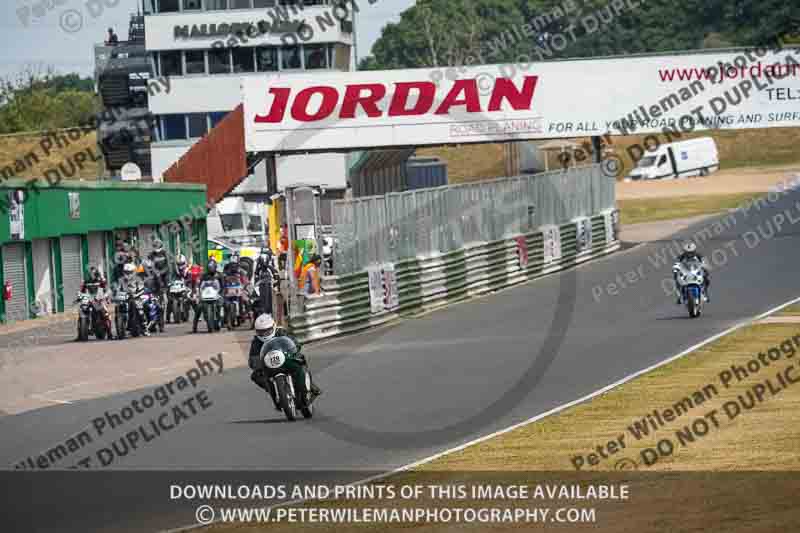 Vintage motorcycle club;eventdigitalimages;mallory park;mallory park trackday photographs;no limits trackdays;peter wileman photography;trackday digital images;trackday photos;vmcc festival 1000 bikes photographs